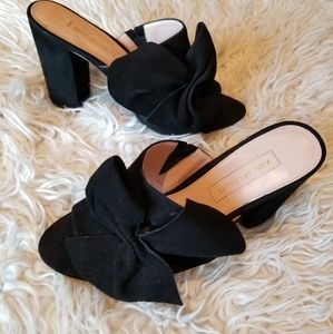 Comfortable Black Heel Shoe